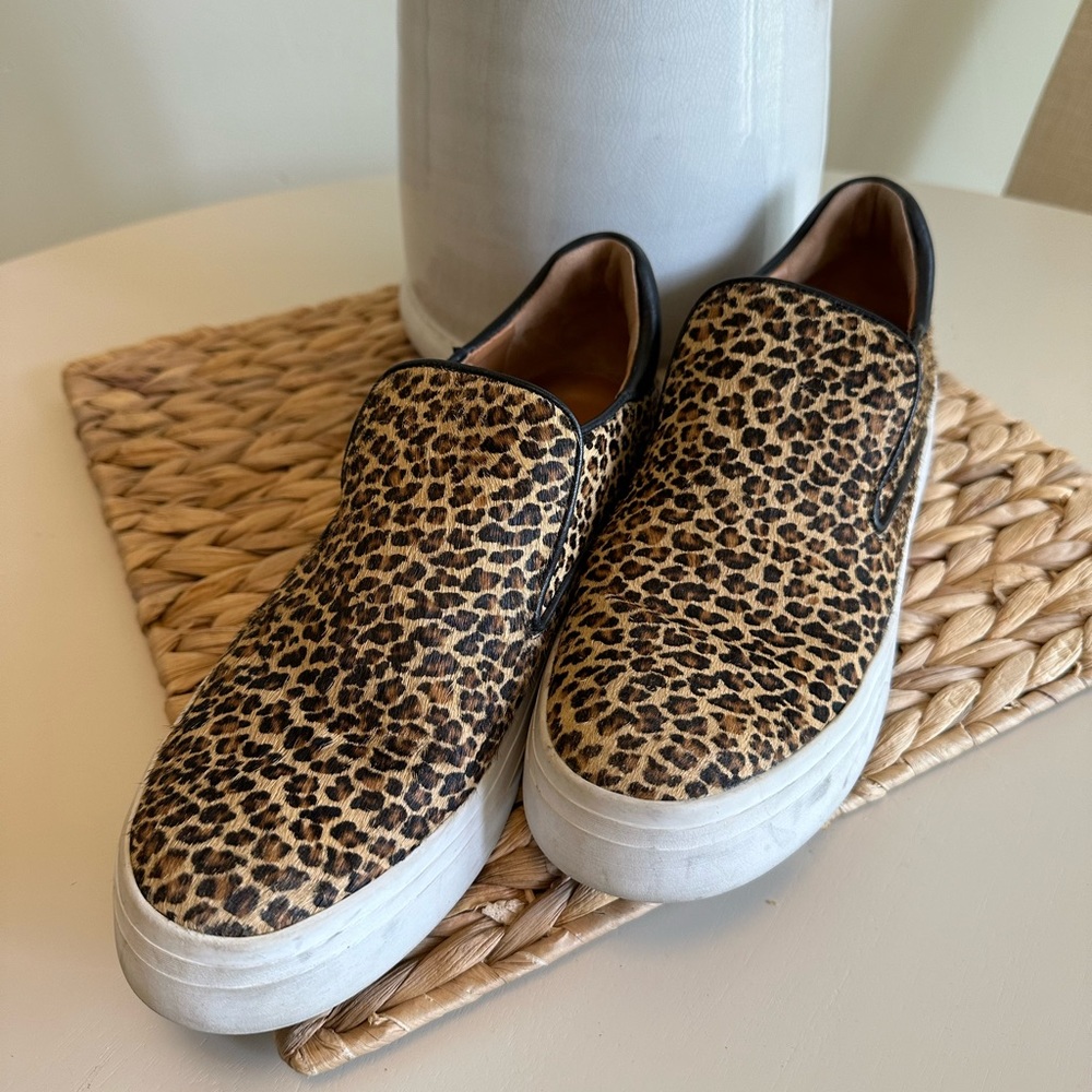 Via Spiga slip on sneakers! Leopard print.